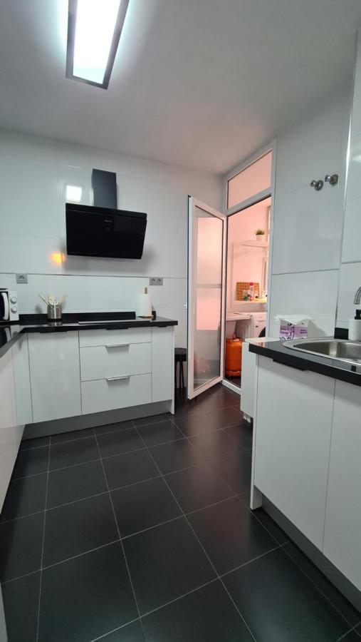 Apartamento Vacacional Buyma - Parking Privado -Gratuito- Málaga Exterior foto