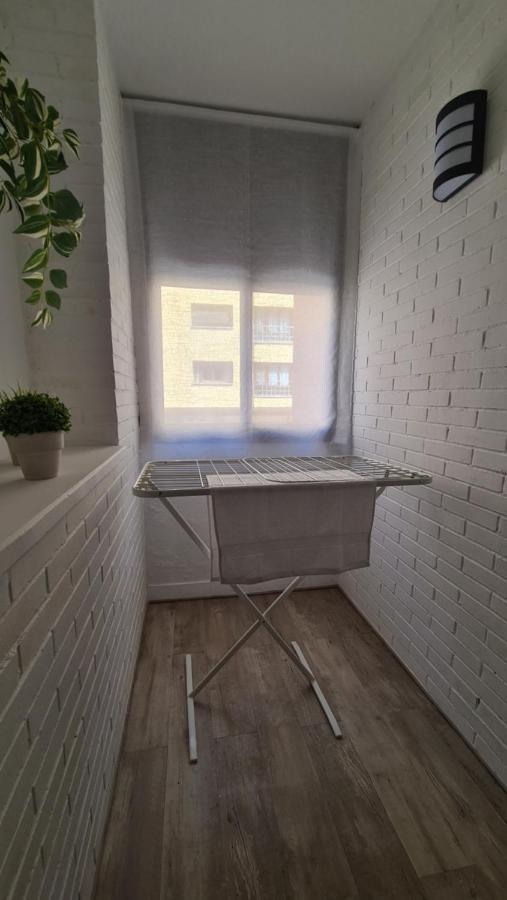 Apartamento Vacacional Buyma - Parking Privado -Gratuito- Málaga Exterior foto