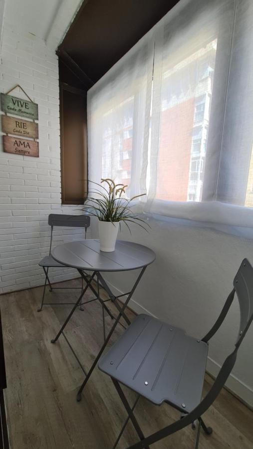 Apartamento Vacacional Buyma - Parking Privado -Gratuito- Málaga Exterior foto